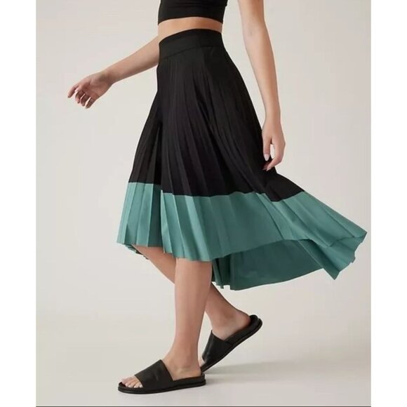 Athleta Swing Forward Pleated Midi Skirt size Small Black Blue Colorblock Boho